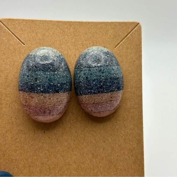 Vintage 3D Chunky Layered Pink and Blue Round Egg Pierced Stud Earrings - Picture 6 of 7